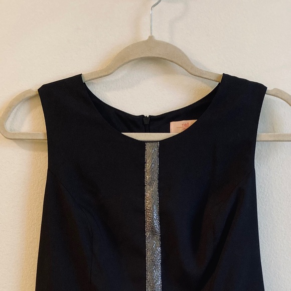 Black Blouse, Silver Detail, Sleeveless Fitted Top, Flared Bottom, Size S - Picture 2 of 9